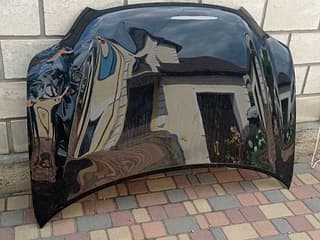 Детали кузова – запчасти на разборках авто в ПМР и Молдове. Продам капот на Тойоту Хайлендер 2008г. с дефектом