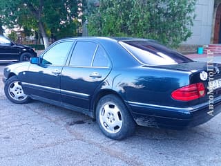 Selling Mercedes E Class, 1999, gasoline-gas (methane), mechanics. PMR car market, Tiraspol. 