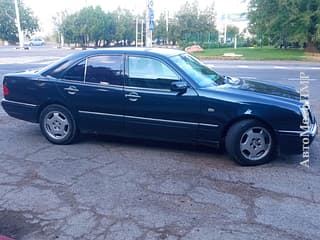 Selling Mercedes E Class, 1999, gasoline-gas (methane), mechanics. PMR car market, Tiraspol. 