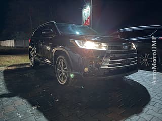 Тайота хайлендер в отличном состоянии можно на обмен пишите 77751188 ватсап телеграм