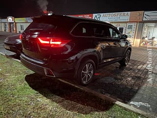 Тайота хайлендер в отличном состоянии можно на обмен пишите 77751188 ватсап телеграм