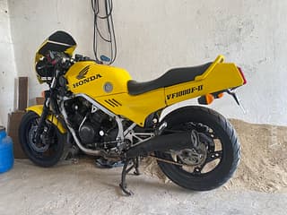 Продам спорт турист 1000 кубов работает хорошо полностью готов к мото сезону. Car and Motorcycle Market in Moldova and Pridnestrovie