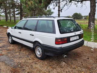 Selling Volkswagen Passat, 1993 made in, diesel, mechanics. PMR car market, Tiraspol. 