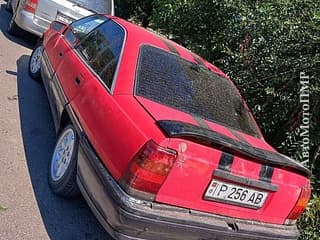 Vând Opel Omega, benzină-gaz (metan), manuala. Piata auto Pridnestrovie, Tiraspol. AutoMotoPMR.