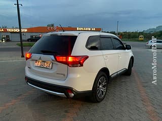 Selling Mitsubishi Outlander, 2015 made in, gasoline-gas (methane), machine. PMR car market, Tiraspol. 