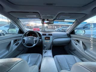 Тайота камри гибрид метан можно на обмен пишите 77751188