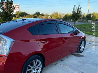 Selling Toyota Prius, 2010 made in, hybrid, machine. PMR car market, Tiraspol. 