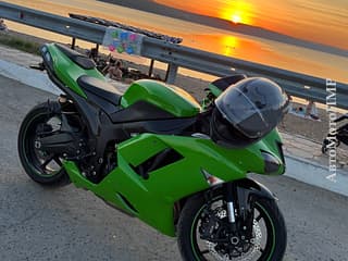 Продам мотоцикл Kawasaki zx6r 2008г. В отличном состоянии вложений не требует. Moto vehicles and spare parts