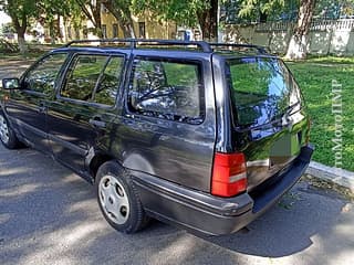 Selling Volkswagen Golf, 1995 made in, petrol, mechanics. PMR car market, Tiraspol. 