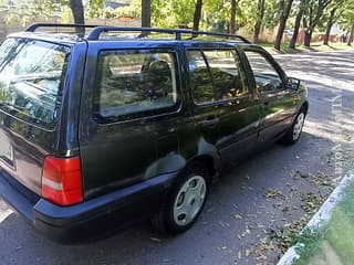 Selling Volkswagen Golf, 1995 made in, petrol, mechanics. PMR car market, Tiraspol. 