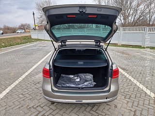 Selling Volkswagen Passat, 2014 made in, petrol, machine. PMR car market, Chisinau. 