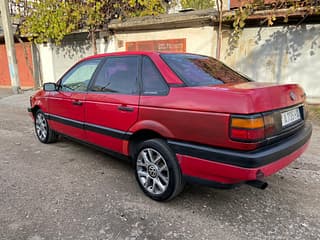 Vinde Volkswagen Passat, 1992 a.f., benzină, mecanica. Piata auto Transnistria, Tiraspol. AutoMotoPMR.