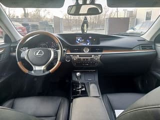 Lexus ES 300 h 2.5 гибрид. Пробег 115 тыс