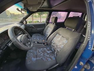 Vând Volkswagen Passat, 1995, benzină-gaz (metan), manuala. Piata auto Pridnestrovie, Tiraspol. AutoMotoPMR.
