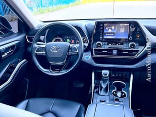 Selling Toyota Highlander, 2021, hybrid, аutomatic. PMR car market, Tiraspol. 