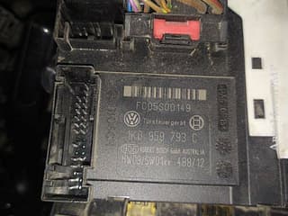 Demontare si piese de schimb in Pridnestrovie. Запчасти на Volkswagen Golf 5. AutoMotoPMR - Piata Auto Pridnestrovie.