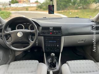 Selling Volkswagen Golf, 2005, diesel, mechanics. PMR car market, Tiraspol. 