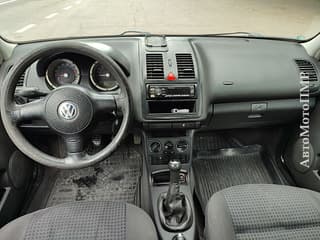 Selling Volkswagen Golf, 2002, petrol, mechanics. PMR car market, Tiraspol. 