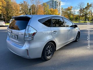 Продам Toyota Prius v, 2013 г.в., гибрид-газ (метан), автомат. Авторынок ПМР, Тирасполь. АвтоМотоПМР.