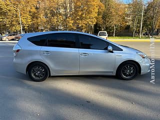 Продам Toyota Prius v, 2013 г.в., гибрид-газ (метан), автомат. Авторынок ПМР, Тирасполь. АвтоМотоПМР.