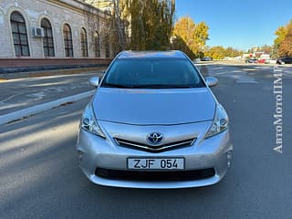 Продам Toyota Prius v, 2013 г.в., гибрид-газ (метан), автомат. Авторынок ПМР, Тирасполь. АвтоМотоПМР.