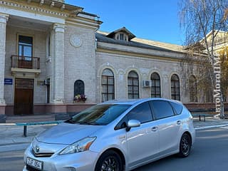 Продам Toyota Prius v, 2013 г.в., гибрид-газ (метан), автомат. Авторынок ПМР, Тирасполь. АвтоМотоПМР.