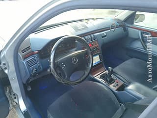 Мерседес 210 в хорошем состоянии пишите на обмен 77751188 ватсап телеграм