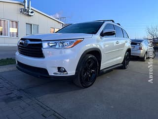 Toyota Highlander 2015 г.в.