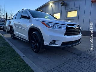 Тайота хайлендер растаможен 7 мест гибрид можно на обмен пишите