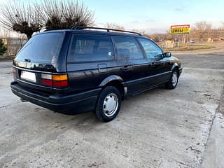 Selling Volkswagen Passat, 1991 made in, gasoline-gas (methane), mechanics. PMR car market, Tiraspol. 