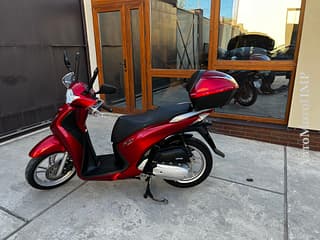  Motocicletă, Honda, Sh, 2014 a.f., 125 cm³ (Injector de benzină) • Motociclete  în Pridnestrovie • AutoMotoPMR - Piața moto Pridnestrovie.