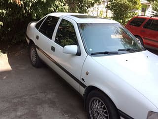 Продам Opel Vectra, 1990 г.в., бензин-газ (метан), механика. Авторынок ПМР, Тирасполь. АвтоМотоПМР.