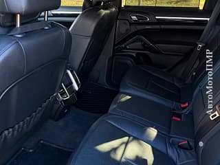 Vând Porsche Cayenne, 2014, diesel, automata. Piata auto Pridnestrovie, Tiraspol. AutoMotoPMR.