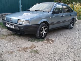 Selling Volkswagen Passat, 1990 made in, gasoline-gas (methane), mechanics. PMR car market, Tiraspol. 