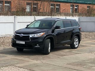 Buying, selling, renting Toyota Highlander in Moldova and PMR<span class="ans-count-title"> 9</span>. Toyota Highlander Hybrid. 2014 г