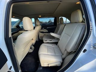 Тайота хайлендер срочно растаможен 7 мест пишите