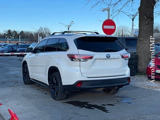 Тайота хайлендер срочно растаможен 7 мест пишите