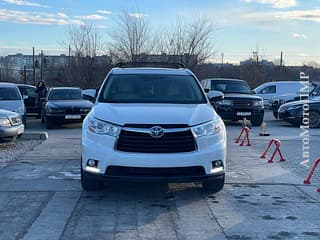 Тайота хайлендер срочно растаможен 7 мест пишите