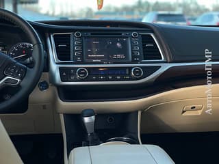 Тайота хайлендер срочно растаможен 7 мест пишите