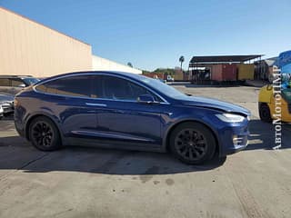 Максимальная комплектация Тесла х на обмен пишите 77751188