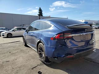 Максимальная комплектация Тесла х на обмен пишите 77751188