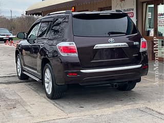 Toyota Highlander, 2013, hybrid, аutomatic. Tiraspol
