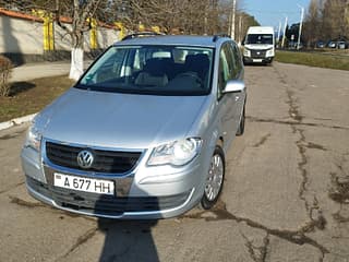 Vinde Volkswagen Touran, 2007 a.f., benzină-gaz (metan), mecanica. Piata auto Transnistria, Tiraspol. AutoMotoPMR.