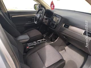 Selling Mitsubishi Outlander, 2014, gasoline-gas (methane), аutomatic. PMR car market, Tiraspol. 