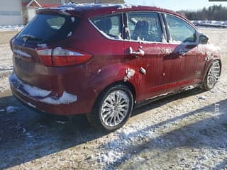 Экономичный минивен плагин гибрид растаможен можно на обмен