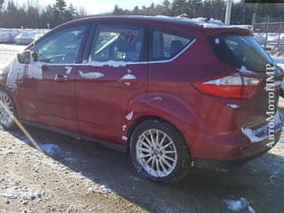 Экономичный минивен плагин гибрид растаможен можно на обмен