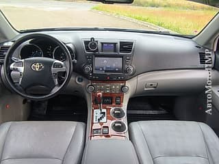 Selling Toyota Highlander, 2013, hybrid, аutomatic. PMR car market, Tiraspol. 