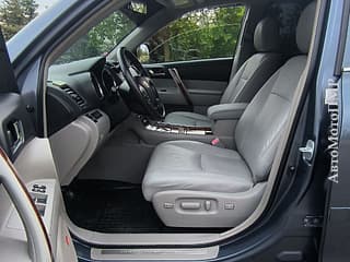 Selling Toyota Highlander, 2013, hybrid, аutomatic. PMR car market, Tiraspol. 