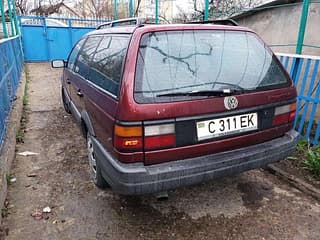 Vinde Volkswagen Passat, 1992 a.f., benzină, mecanica. Piata auto Transnistria, Tiraspol. AutoMotoPMR.