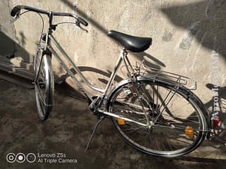 Детский велосипед в отличном состоянии, размер колес 16, подойдёт для детей до 7-8 лет. Продам велосипед